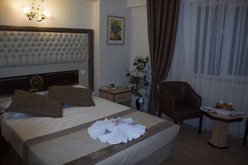 Aktas Hotel Μερσίνη Εξωτερικό φωτογραφία